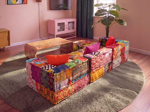 Kolaż z trzema stylami sof: nowoczesny salon z ciemnymi sofami, kolorowa patchworkowa sofa modułowa wok&oacute;ł stolika kawowego oraz szara sofa rozkładana po pełnym rozłożeniu. Kliknij, aby zobaczyć kolekcję sof.