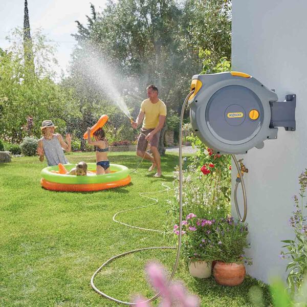 Hozelock Bęben na wąż ogrodowy Auto Reel, z wężem 30 m, ścienny