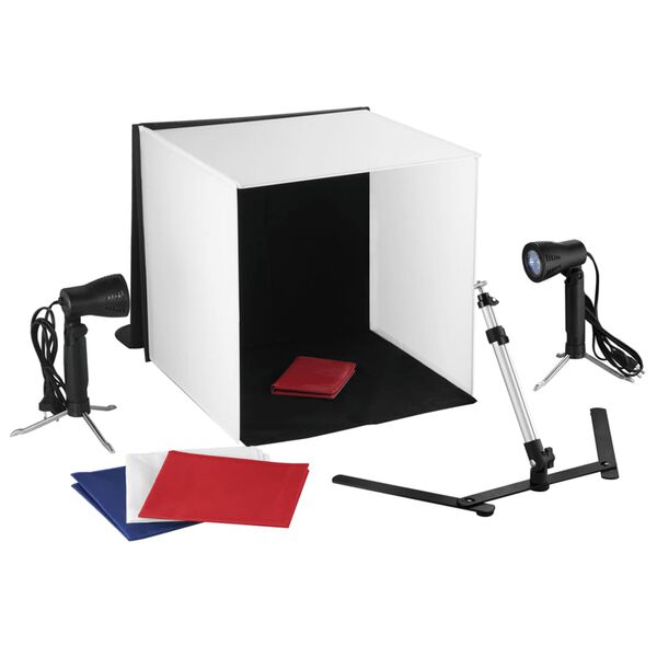 Mini studio fotograficzne z oświetleniem.