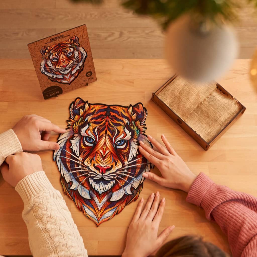 UNIDRAGON 700-cz., drewniane puzzle Lovely Tiger, royal size 45x56 cm